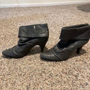 Steve Madden Women’s Gray Heeled Booties Size 8